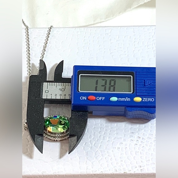 Signed STS 925 Sterling Silver Light Peridot Green Crystal Rhinestone Pendant - Picture 15 of 16